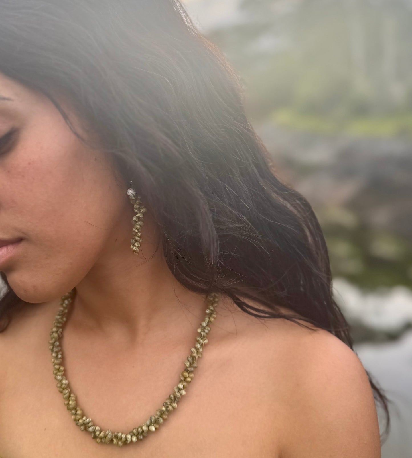Maile Pāpale Shell Lei