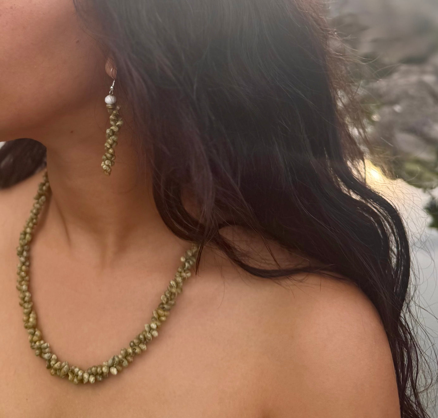 Maile Pāpale Shell Lei