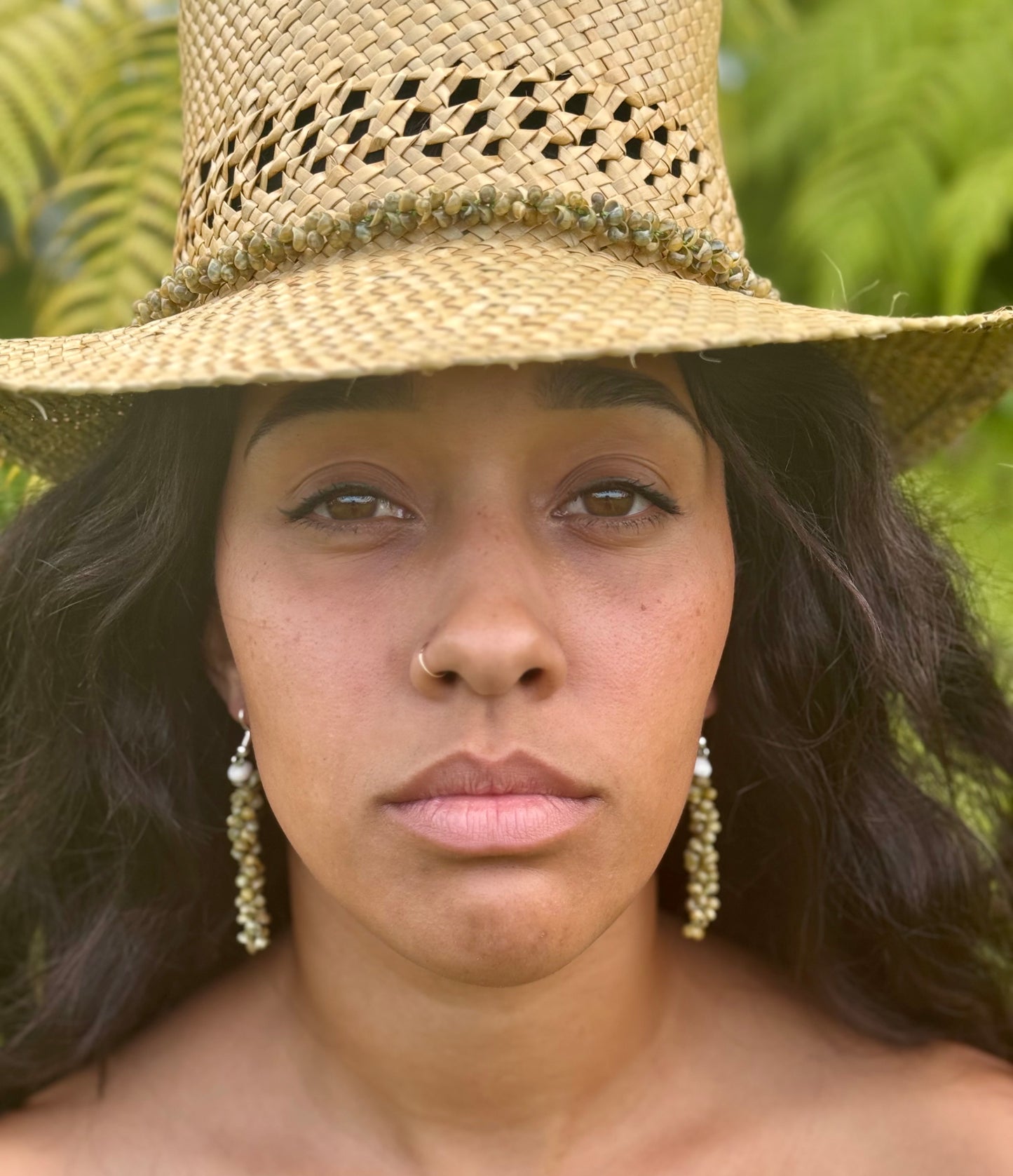 Maile Pāpale Shell Lei