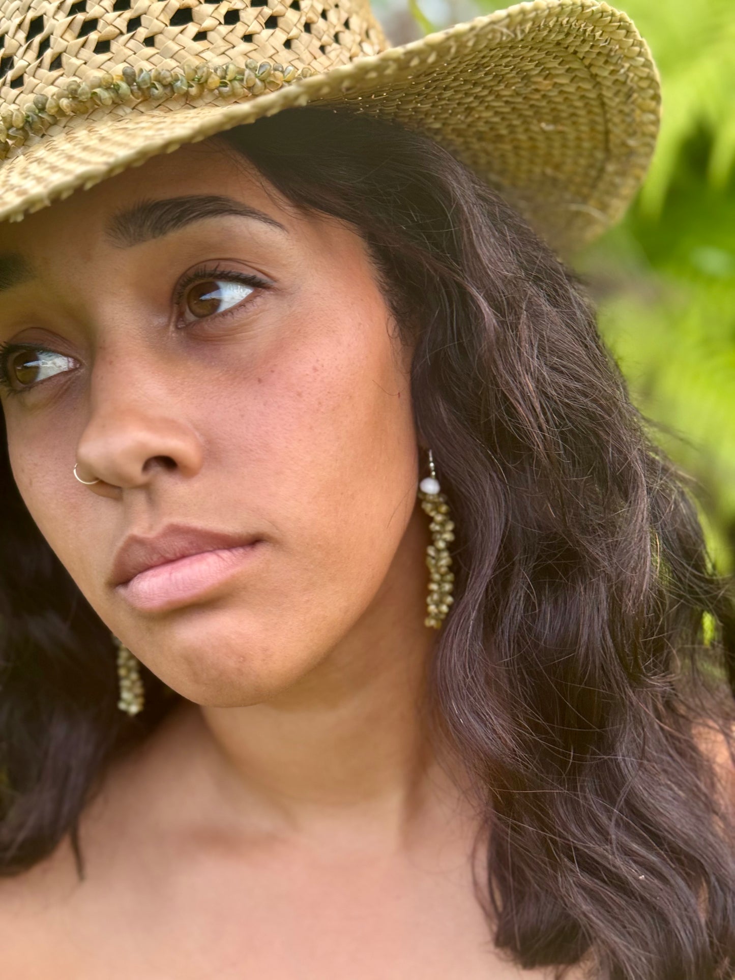 Maile Pāpale Shell Lei